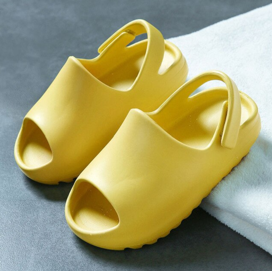 Velcro yeezys deals