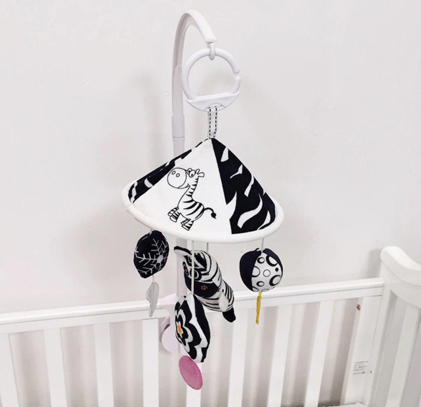 Newborn baby mobile gift, Newborn baby sensory mobile, Black & White b-
 Newborn baby sensory mobile &amp; Black and white, high-contrast baby mobile. It would be a great addition to any black and white themed baby shower, and can later-Bijou Bubs