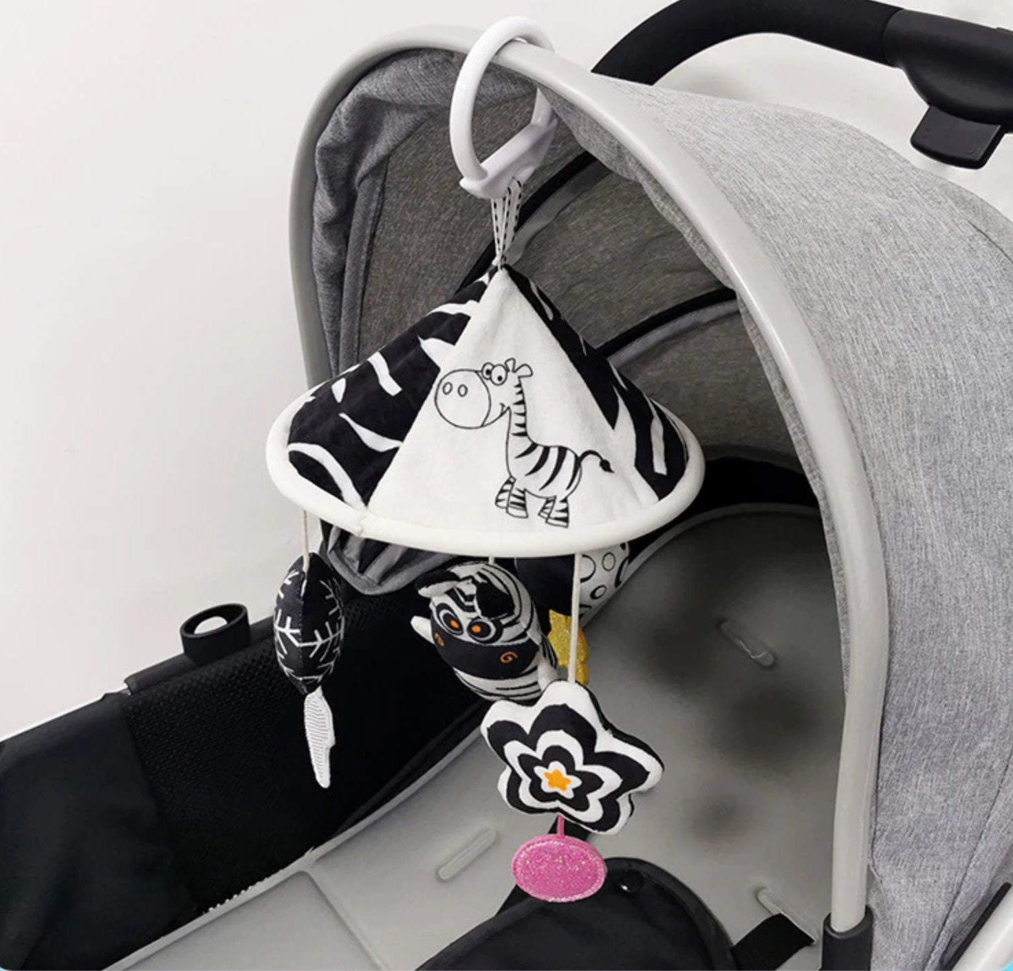 Newborn baby mobile gift, Newborn baby sensory mobile, Black & White b-
 Newborn baby sensory mobile &amp; Black and white, high-contrast baby mobile. It would be a great addition to any black and white themed baby shower, and can later-Bijou Bubs