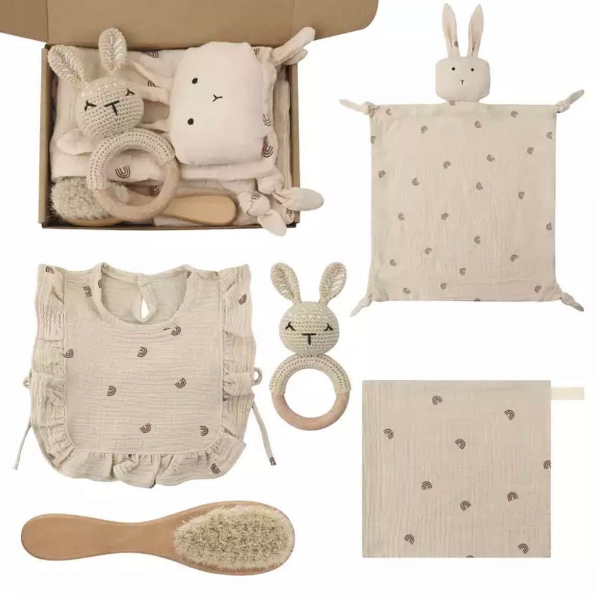 Unisex Baby Muslin Gift Set | Baby Muslin Cotton Bib  | Baby Shower Pr-
 This is a gorgeous muslin cotton gift set is a perfect set of items carefully made and packed for a newborn!Product Info -This lovely muslin set includes:- A rever-Bijou Bubs