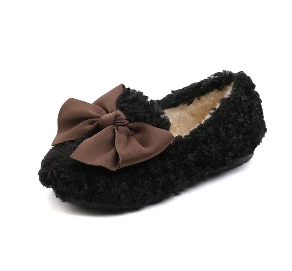 Girls Fluffy Bow Shoes.