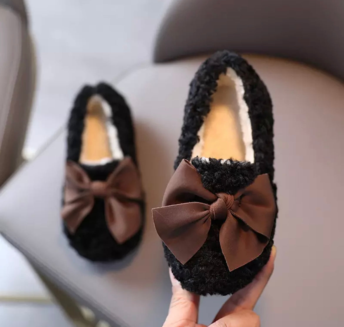 Girls Fluffy Bow Shoes.