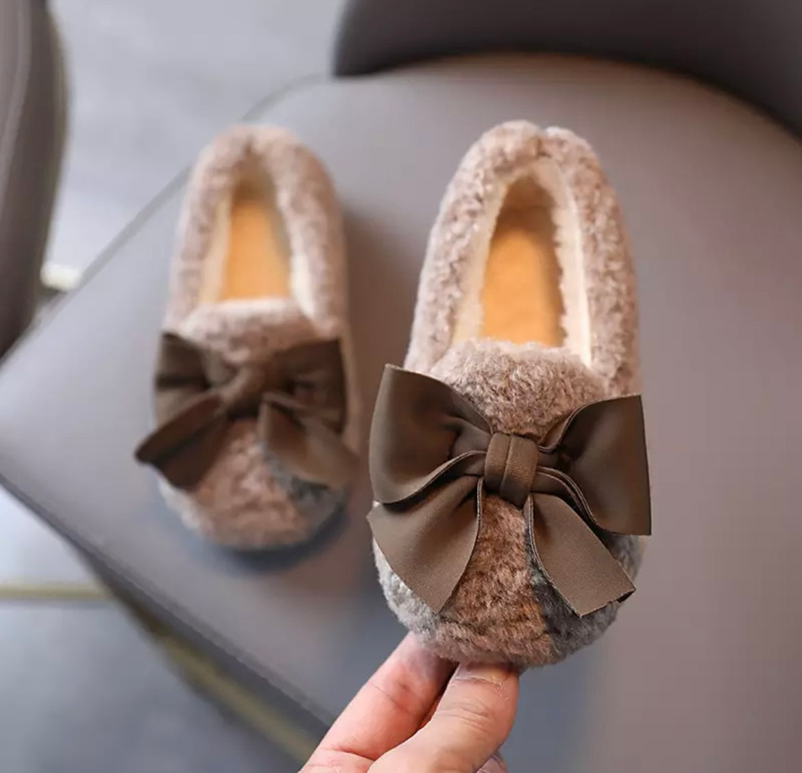 Girls Fluffy Bow Shoes.